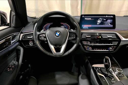 2022 BMW 530 i xDrive