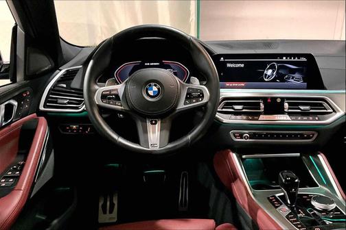 2022 BMW X6 M50i