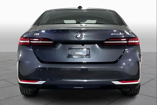 2024 BMW i5 eDrive40