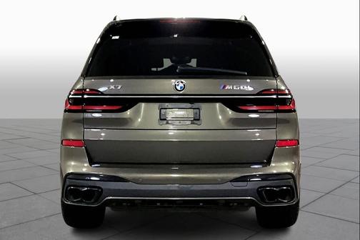 2023 BMW X7 M60i