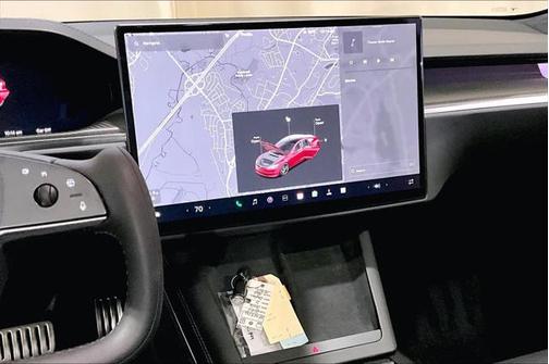 2022 Tesla Model S Plaid