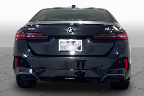 Black Sapphire Metallic 2024 BMW 540 i xDrive