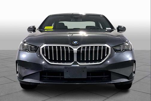 2025 BMW 530 i xDrive