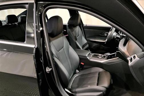 2025 BMW 330 i xDrive