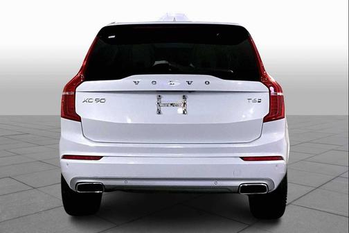 2021 Volvo XC90 T6 Momentum 7 Passenger