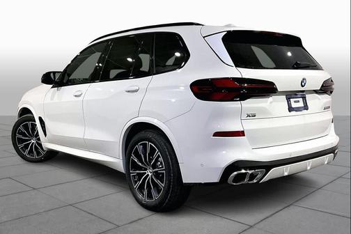 2026 BMW X5 M60i
