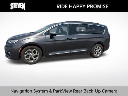 Granite Crystal Metallic Clearcoat 2023 Chrysler Pacifica Limited