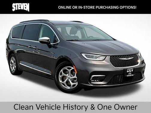 Granite Crystal Metallic Clearcoat 2023 Chrysler Pacifica Limited