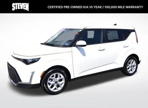 Snow White Pearl 2025 Kia Soul LX Hatchback