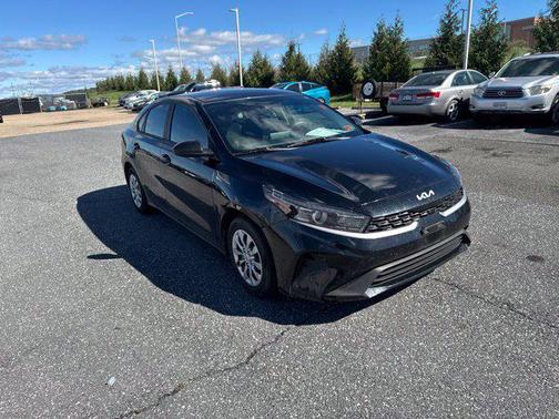 Aurora Black 2024 Kia Forte LX