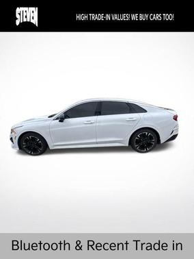 Glacial White Pearl 2024 Kia K5 GT-Line