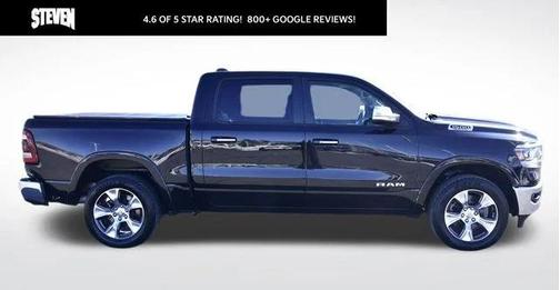 Diamond Black Crystal Pearlcoat 2022 RAM 1500 Laramie