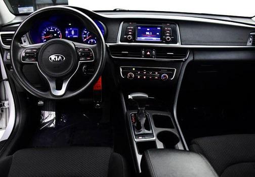 2017 Kia Optima LX