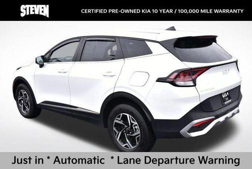 Glacial White Pearl 2025 Kia Sportage LX