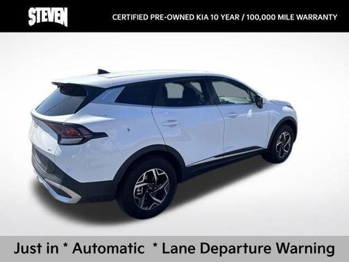 Glacial White Pearl 2025 Kia Sportage LX