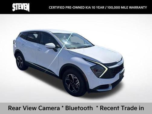 Glacial White Pearl 2025 Kia Sportage LX