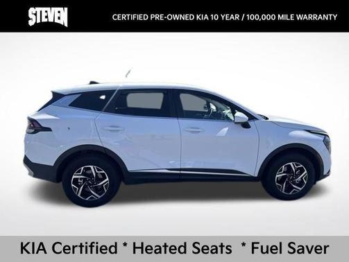 Glacial White Pearl 2025 Kia Sportage LX