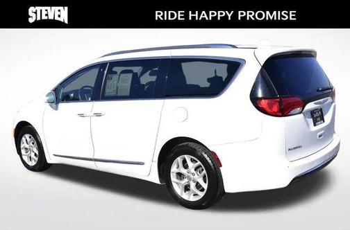 Bright White Clearcoat 2017 Chrysler Pacifica Touring-L