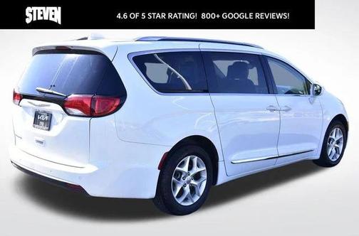 Bright White Clearcoat 2017 Chrysler Pacifica Touring-L