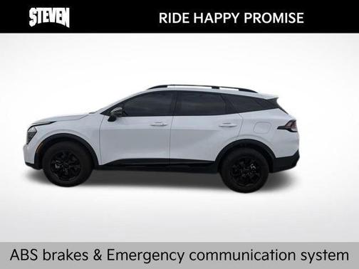 Glacial White Pearl 2025 Kia Sportage S