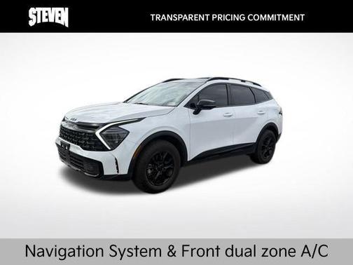 Glacial White Pearl 2025 Kia Sportage S
