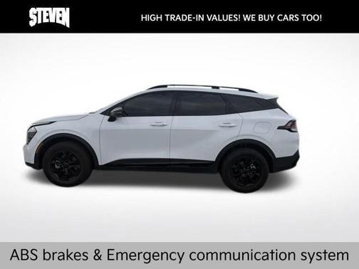 Glacial White Pearl 2025 Kia Sportage S
