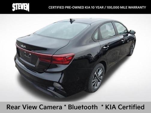 Aurora Black 2024 Kia Forte LXS