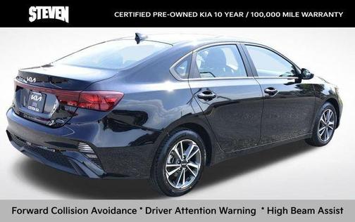 Aurora Black 2024 Kia Forte LXS