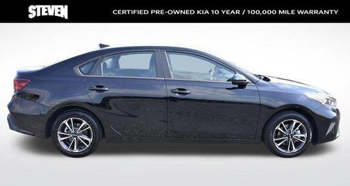 Aurora Black 2024 Kia Forte LXS
