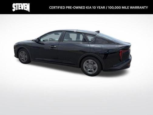 Aurora Black Pearl 2026 Kia K4 LX