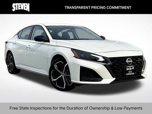 Pearl White Tricoat 2025 Nissan Altima SR FWD