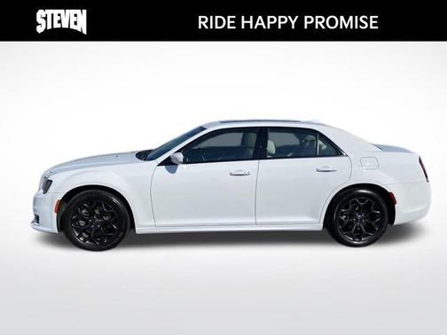 2022 Chrysler 300 Touring