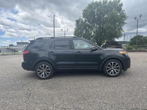 White Platinum Metallic Tri-Coat 2015 Ford Explorer XLT
