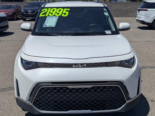 Snow White Pearl 2023 Kia Soul LX