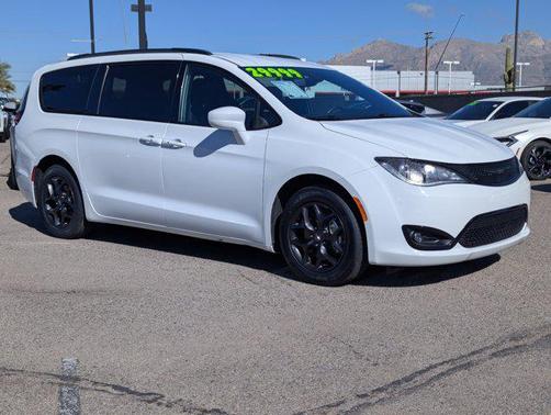 2020 Chrysler Pacifica Touring-L Plus