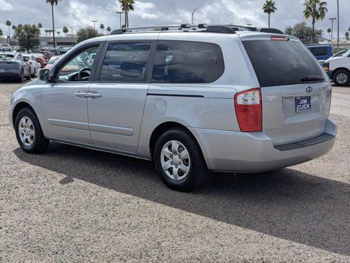2008 Kia Sedona LX