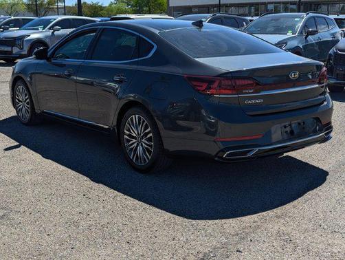 Graphite Gray 2020 Kia Cadenza Technology