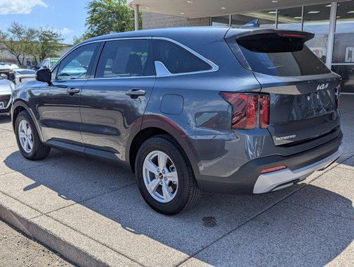 2025 Kia Sorento LX