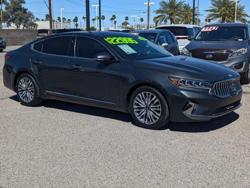 Graphite Gray 2020 Kia Cadenza Technology