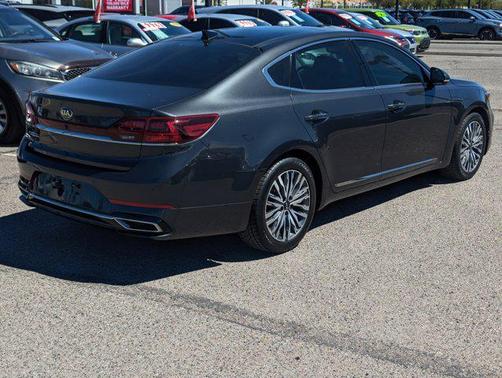 Graphite Gray 2020 Kia Cadenza Technology
