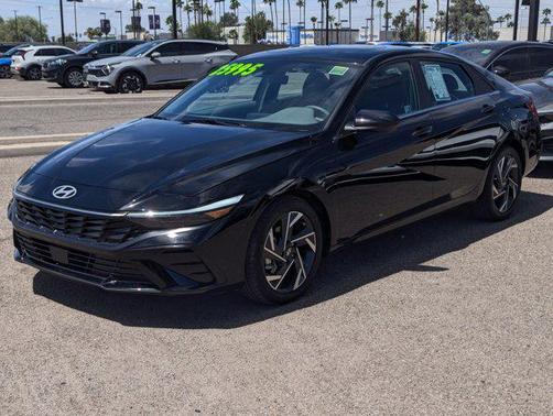 2024 Hyundai ELANTRA SEL
