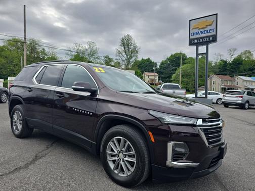 Black Cherry Metallic 2023 Chevrolet Traverse LT Cloth