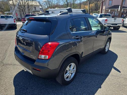 Cyber Gray Metallic 2016 Chevrolet Trax LT