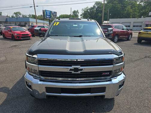 Pepperdust Metallic 2017 Chevrolet Silverado 2500 LTZ