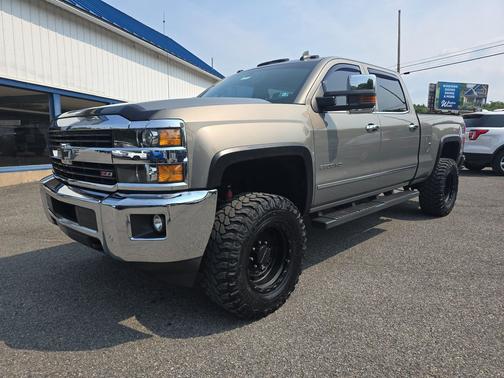 Pepperdust Metallic 2017 Chevrolet Silverado 2500 LTZ