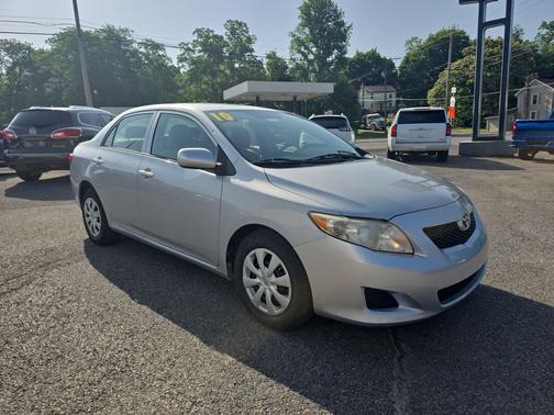 Classic Silver Metallic 2010 Toyota Corolla LE