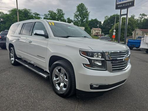 Iridescent Pearl Tricoat 2017 Chevrolet Suburban Premier