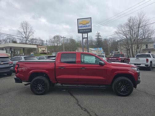 Radiant Red Tintcoat 2026 Chevrolet Colorado WT