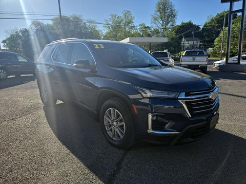 Northsky Blue Metallic 2023 Chevrolet Traverse LT Cloth