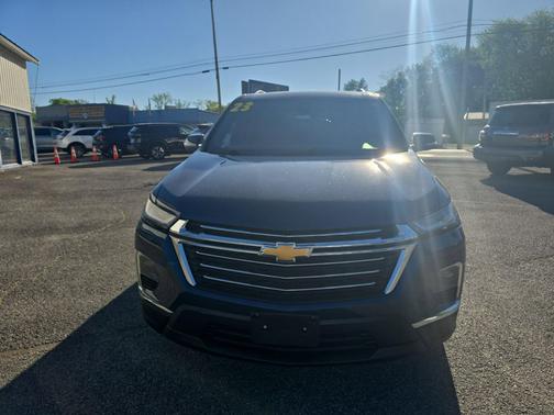 Northsky Blue Metallic 2023 Chevrolet Traverse LT Cloth